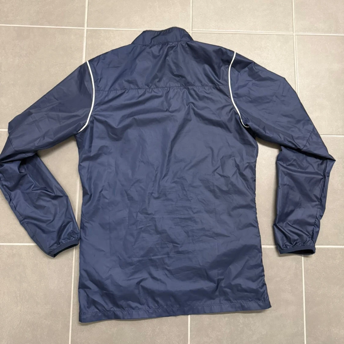 Marinblå vindjacka från Nike S - 2