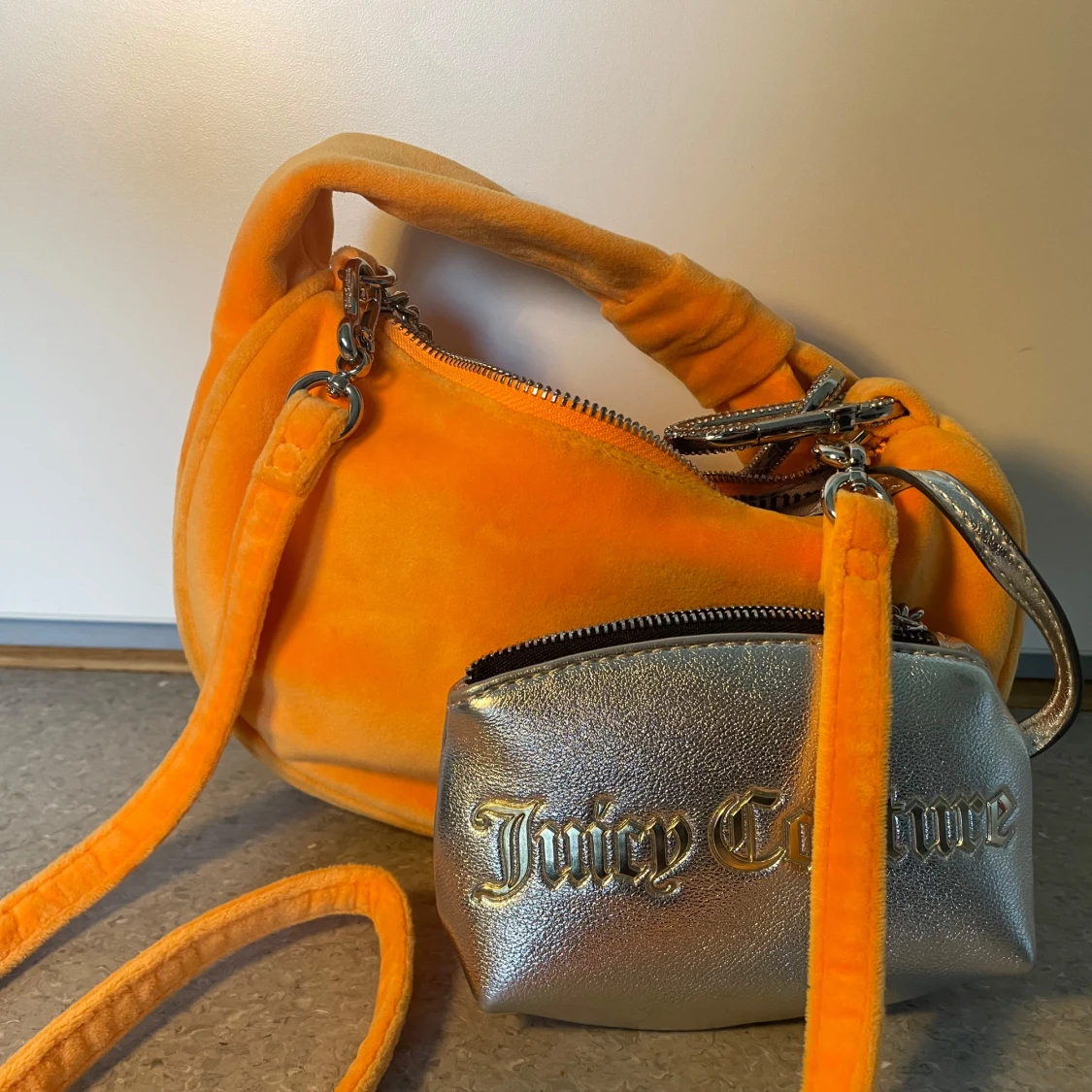 Orange axelväska Juicy Couture - 3