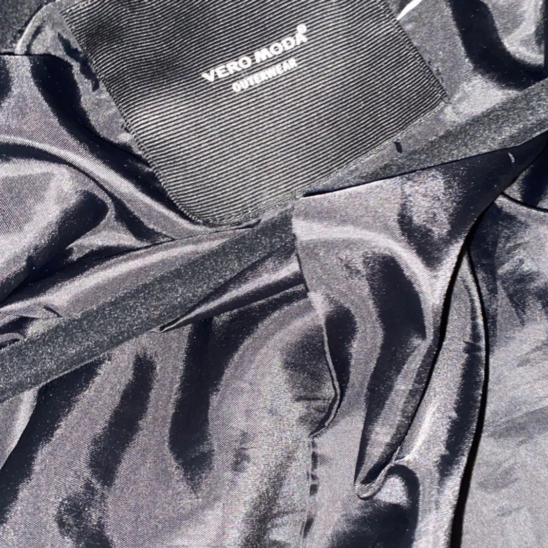 Svart pälsjacka från Vero Moda - 1