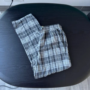 Polo Ralph Lauren Flannel Pyjamasbyxor - Storlek Medium. Byxorna är i mycket fint skick. Snabb och smidig affär utlovas.