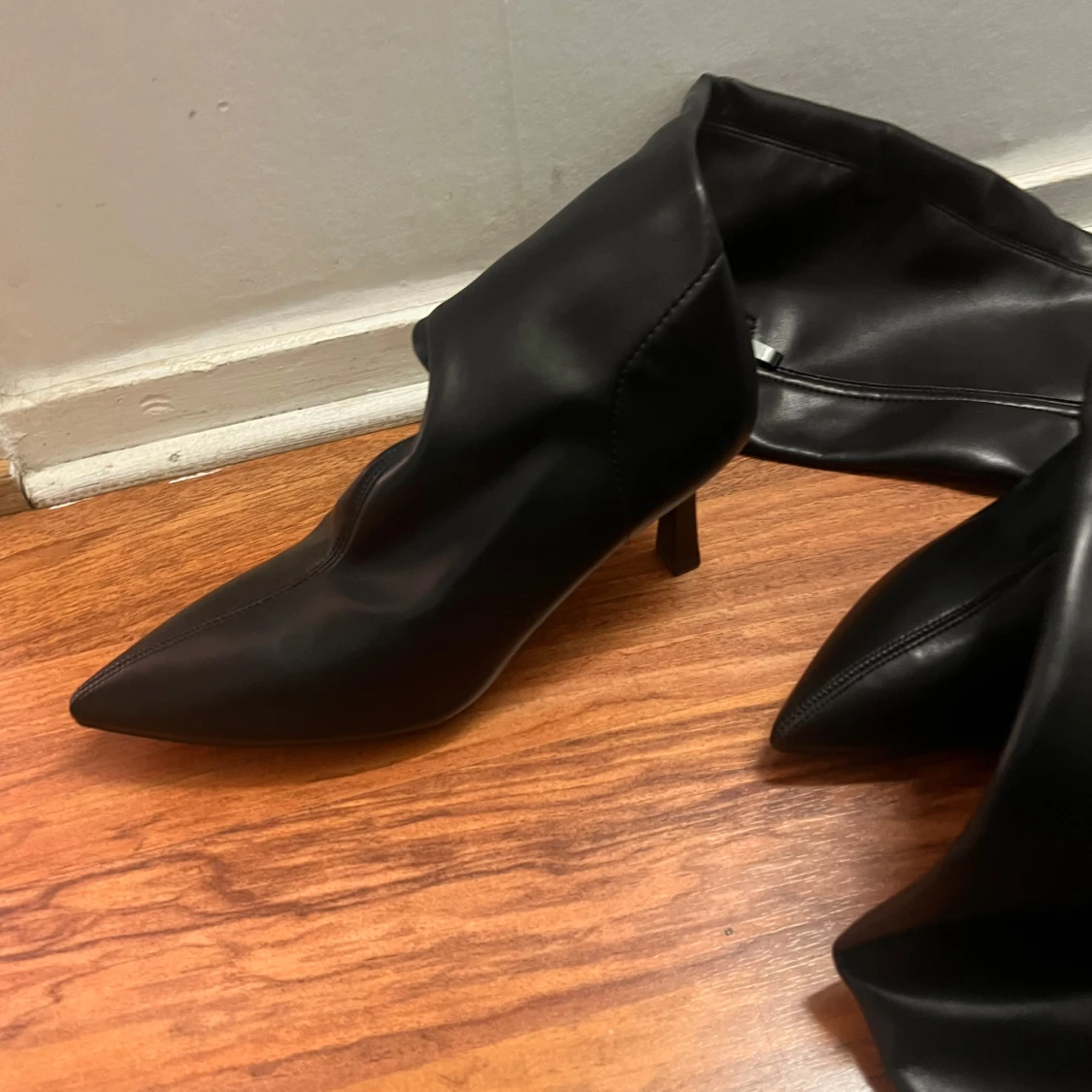 Svarta overknee boots med klack, stl 39 - 4