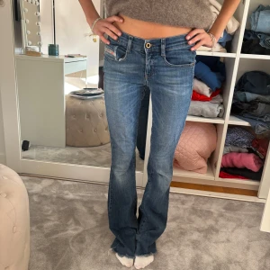 Dieseljeans mörkblåa  - Säljer mina supersnygga diseljeans ! 
