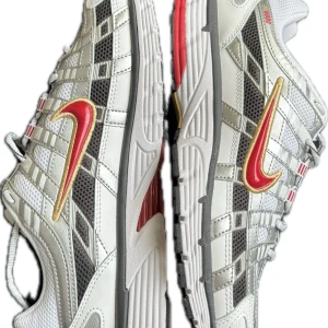 NIKE P6000 - Man kan aldrig gå fel med Nike skor speciellt inte p6000 som dessa heter storlek 44 vackra snygga vad ska man säga 