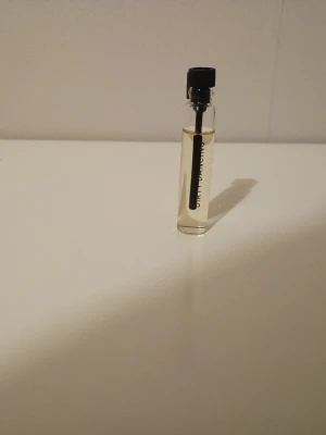 Essnce Dirty Dancing - Essnce Dirty Dancing tester 2 ml. Har testas vid ett tillfälle. 