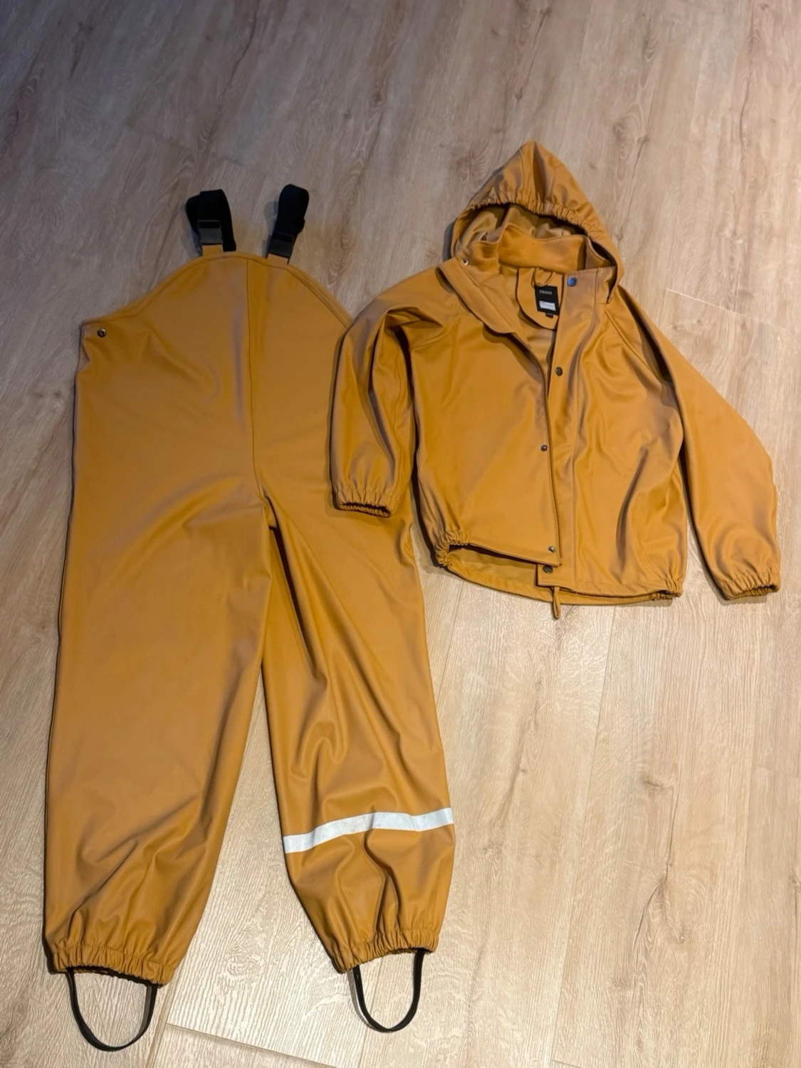 Regnställ från Kuling 134/140