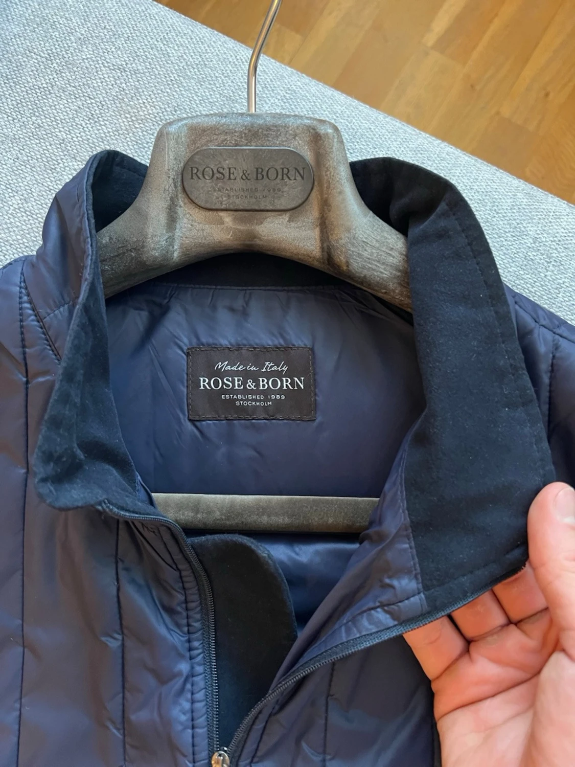 Rose & Born mörkblå quiltad dunväst  - 1