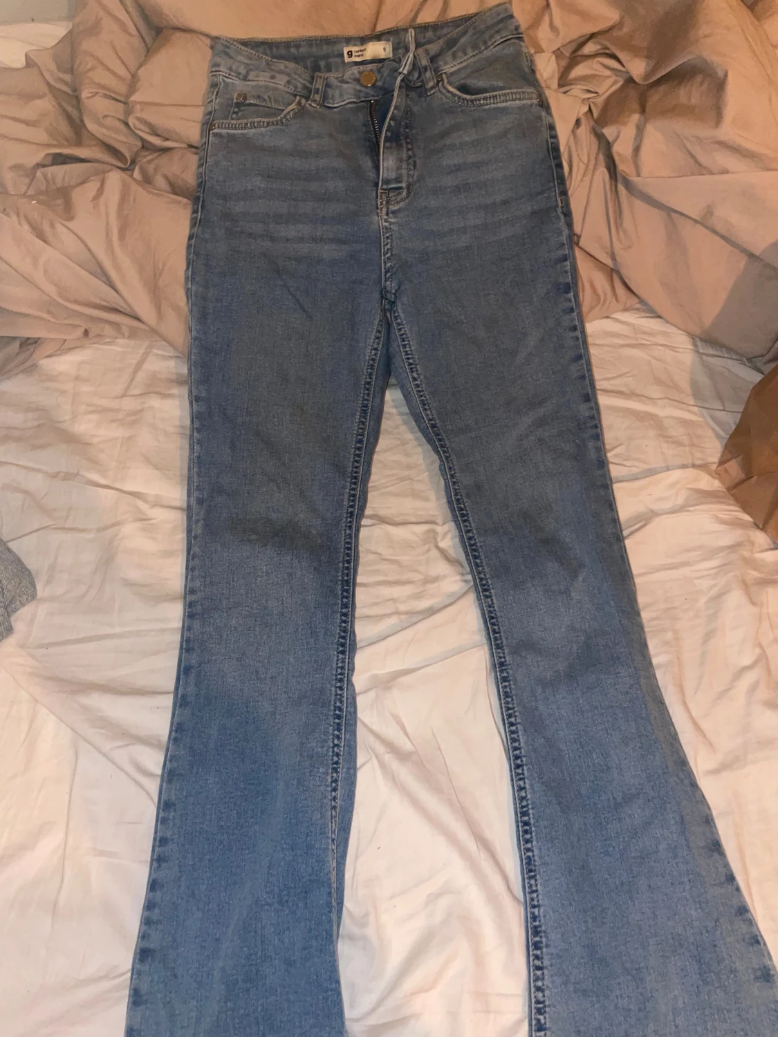 Blå bootcut jeans från Gina tricot  - 1