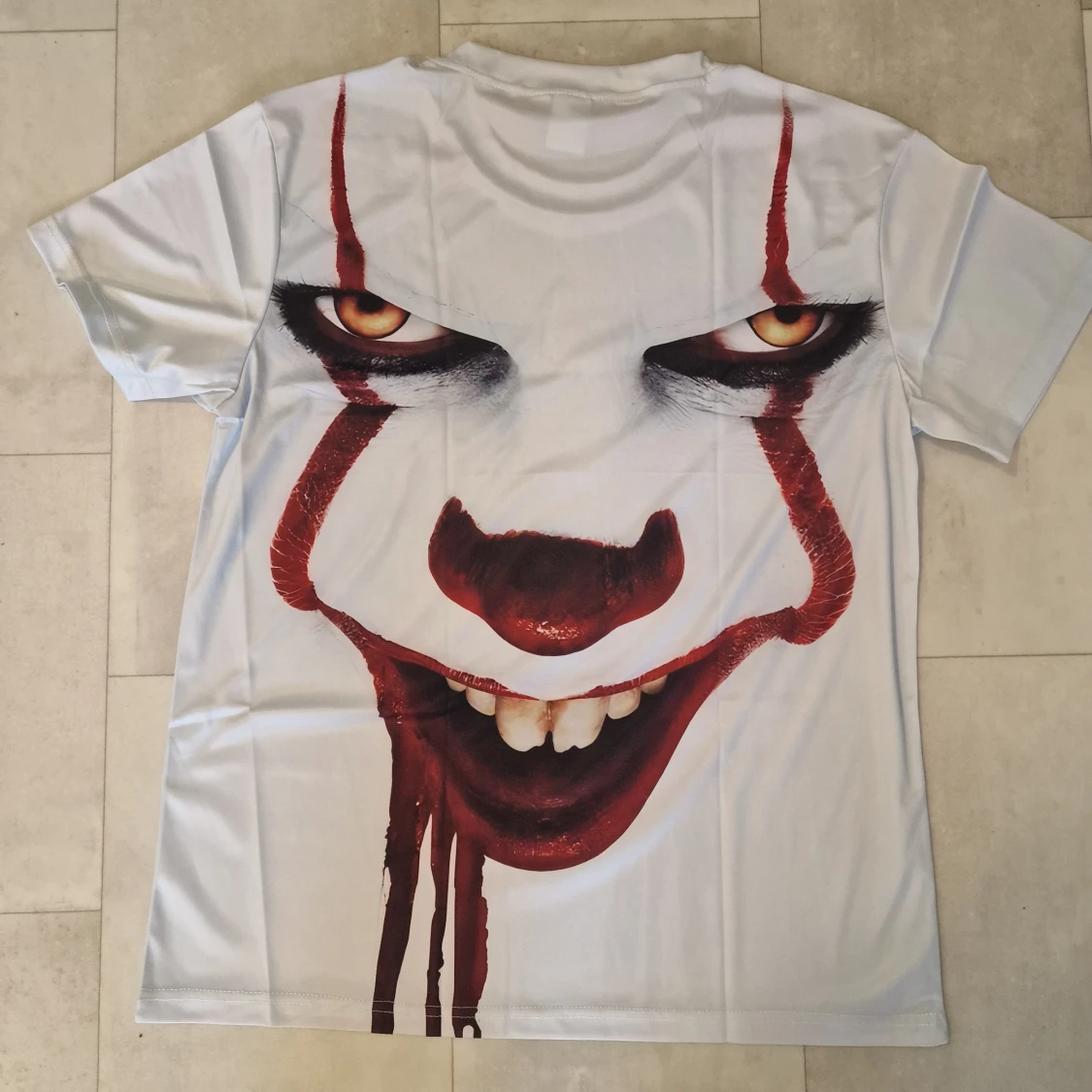 Vit t-shirt med Pennywise tryck - 1