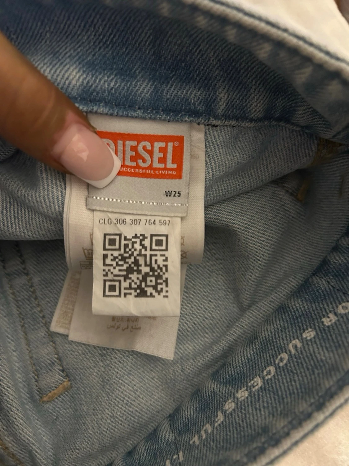 Ljusblå bootcut jeans från Disel FÖR LÅNG TJEJER JAG ÄR 180 - 4