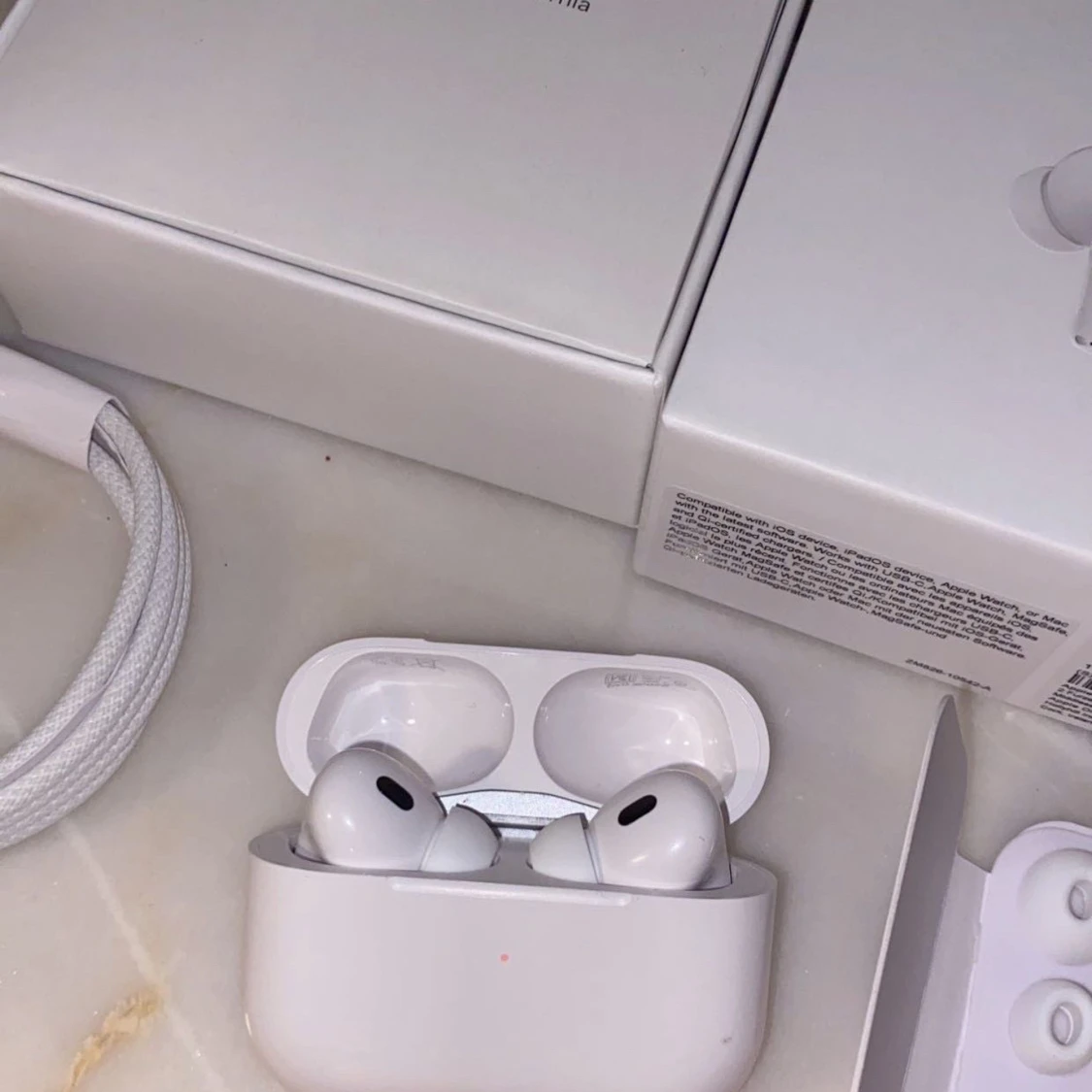 AirPods pro gen2 - 1