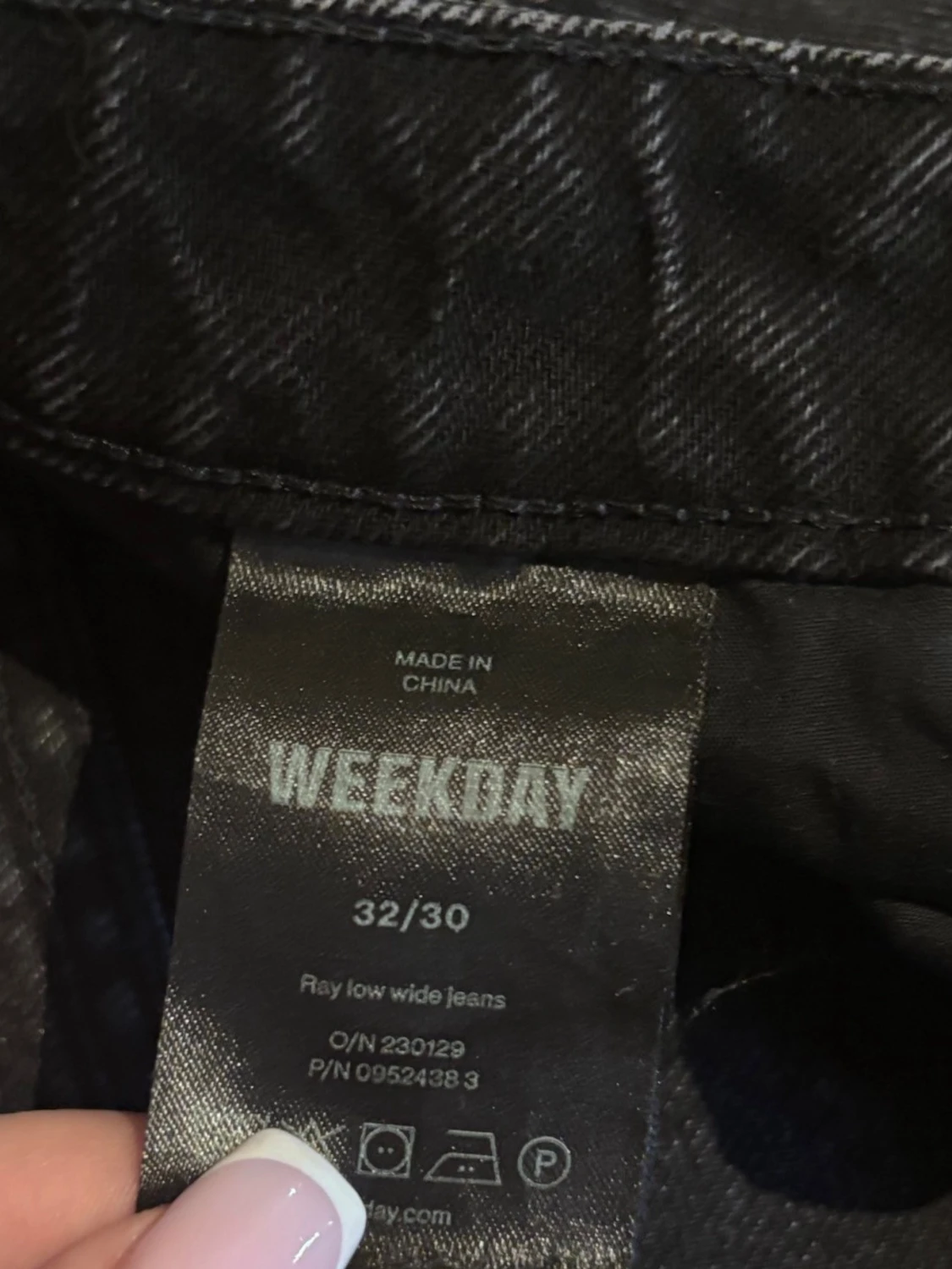 Weekday RAY jeans säljes - 2