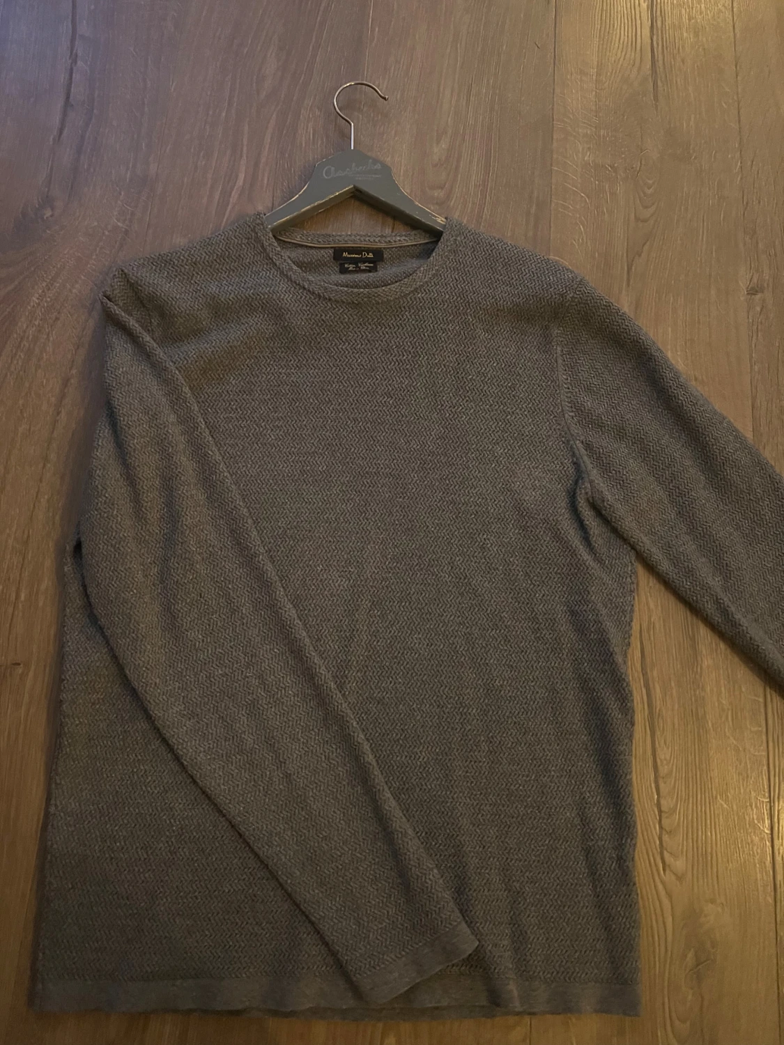 Grå stickad tröja Massimo Dutti