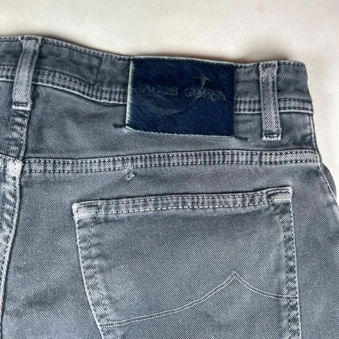 Grå jeans från Jacob Cohen - 3