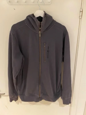 Sail Racing hoodie - Bra skick