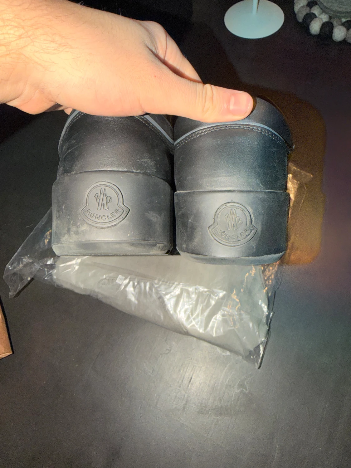 Svarta sneakers från Moncler - 1