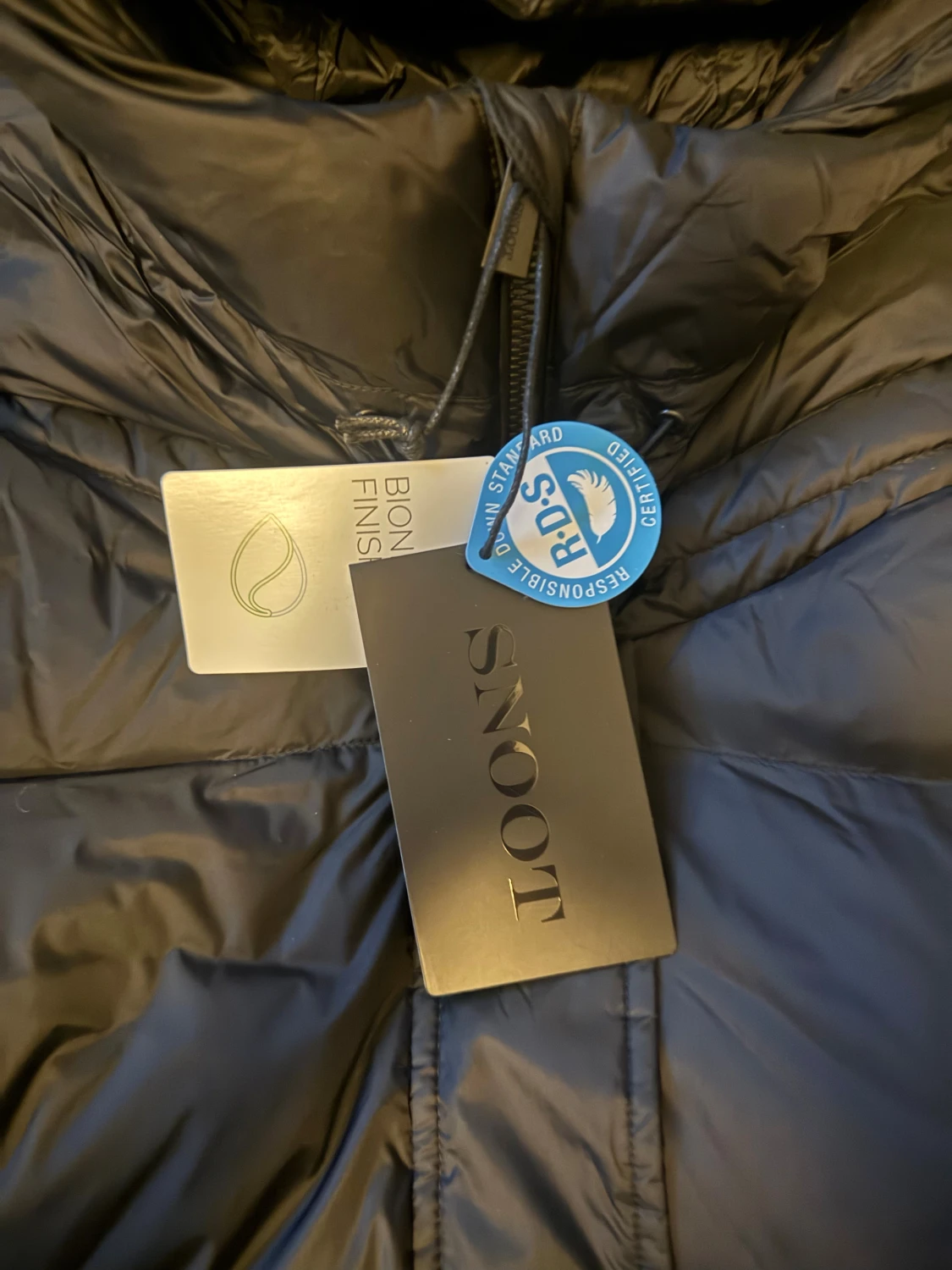 Svart pufferjacka från Snoot - 3