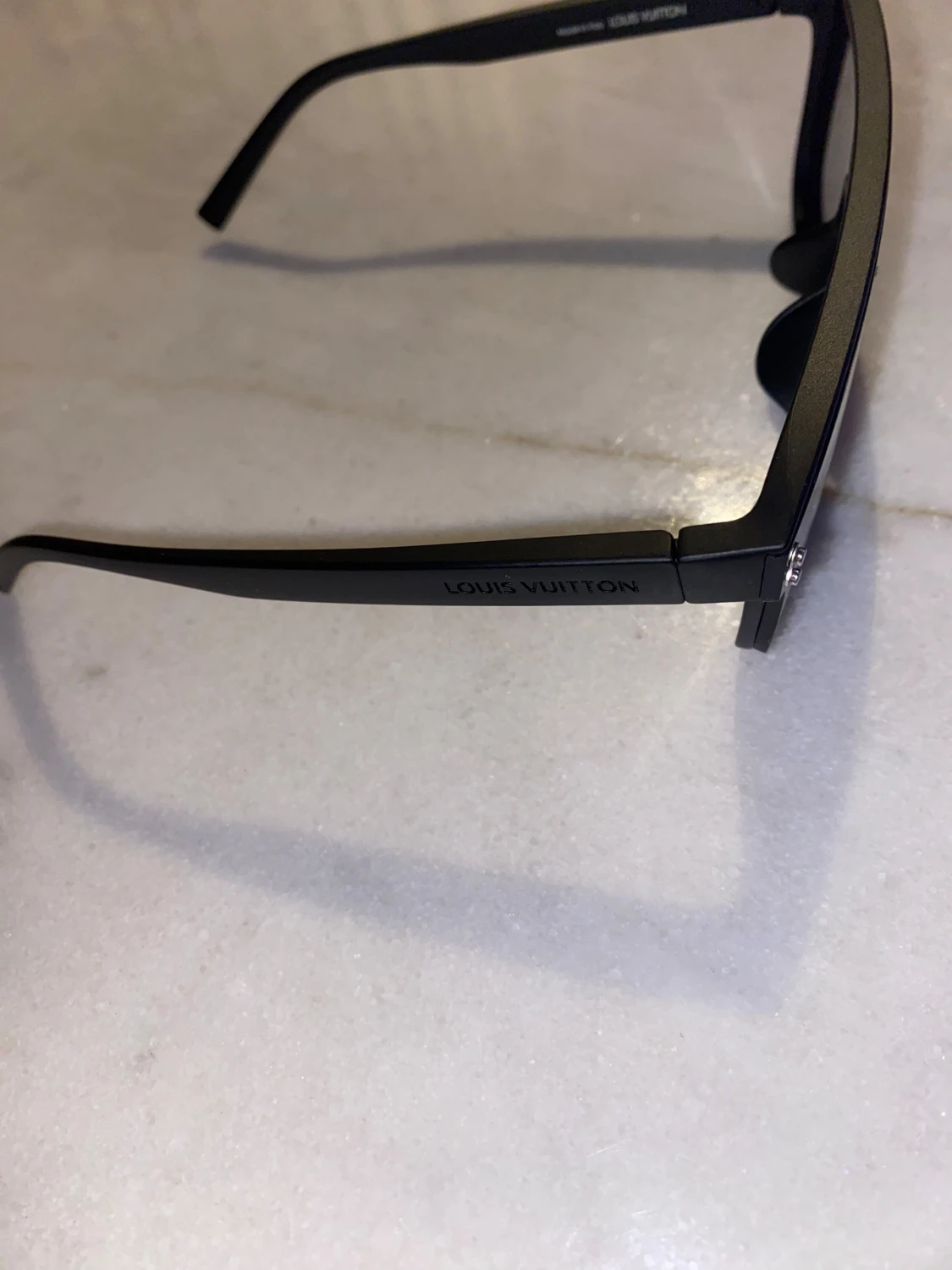 LV solglasögob svarta - 1