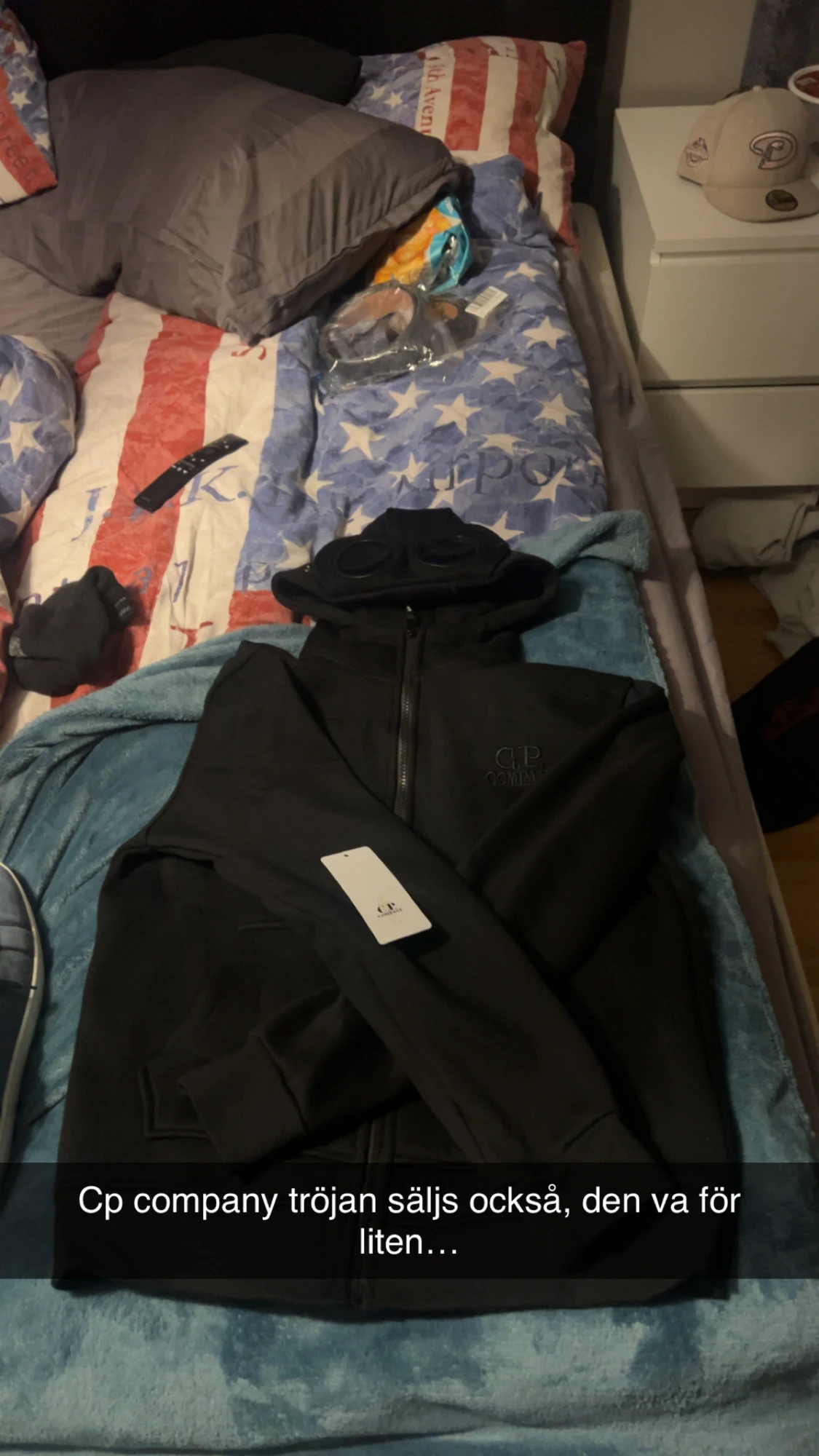 Svart hoodie från C.P. Company