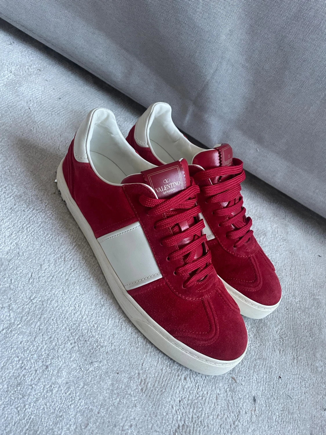 Valentino Garavani röda sneakers - 1