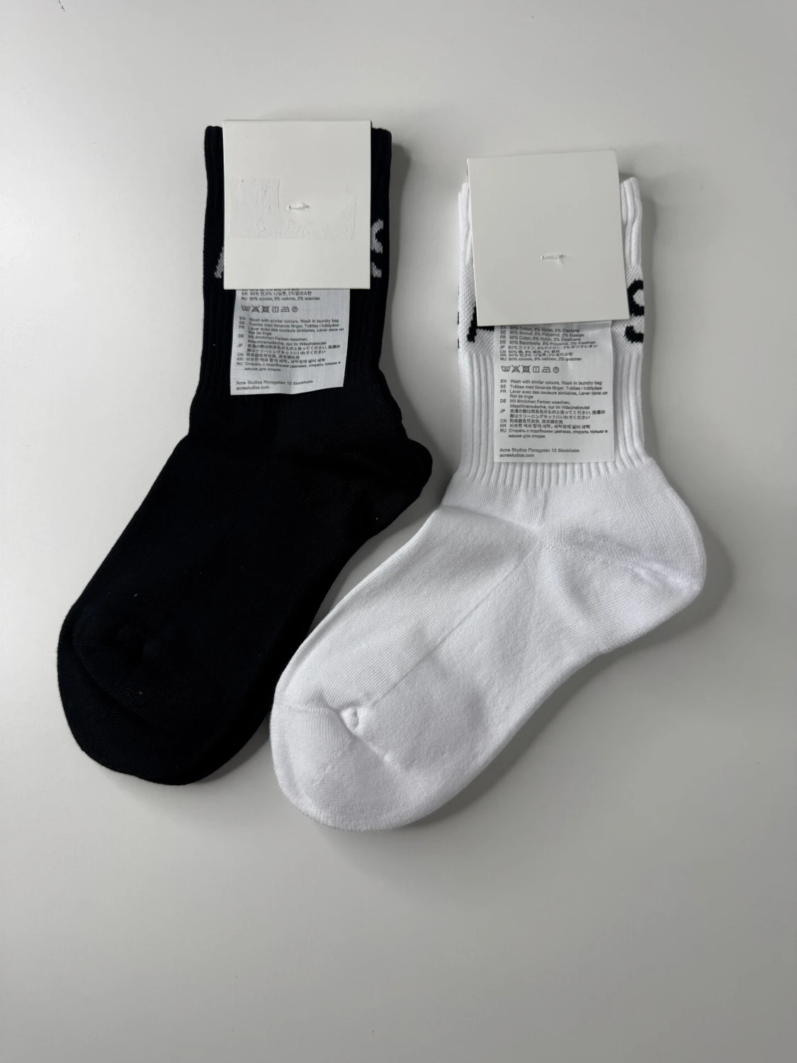 Svarta och vita Acne Studios strumpor - 1