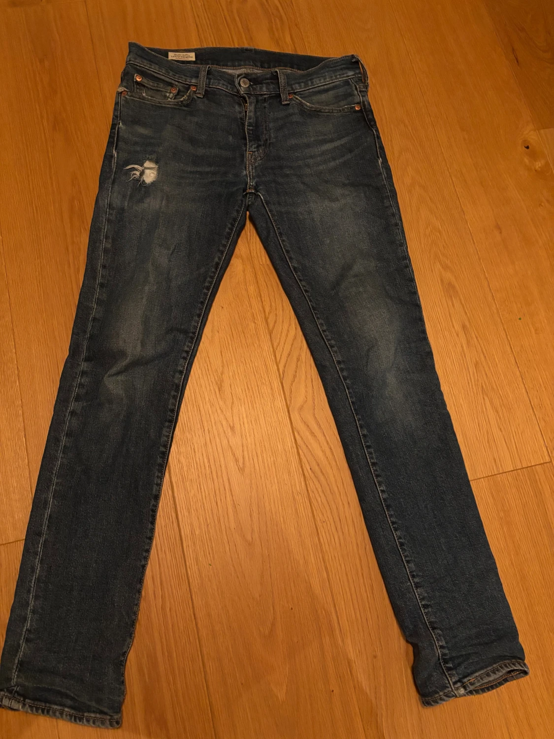 Levi's 511 mörkblå slim jeans