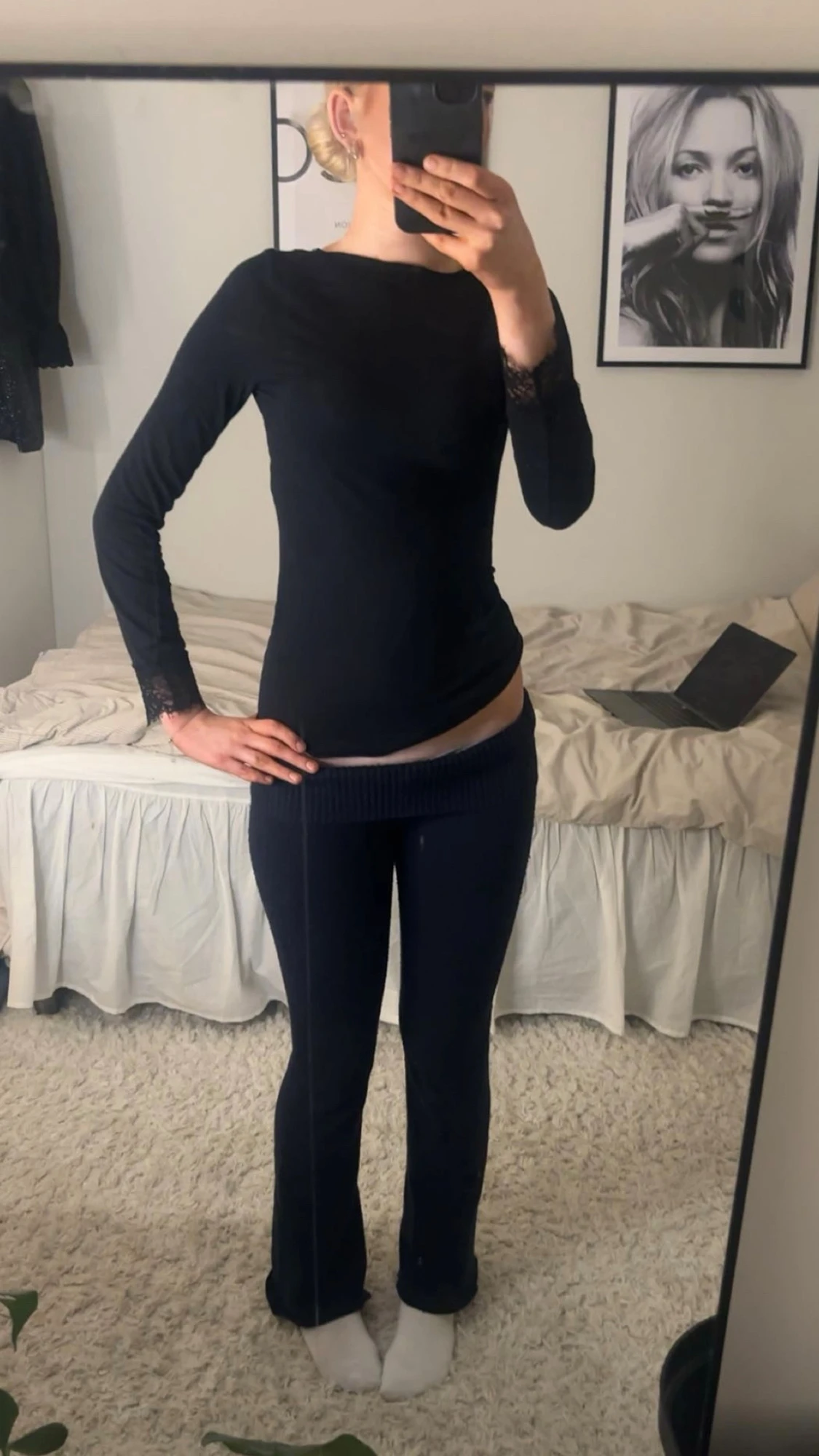 Mörkblå ribbade stickade byxor