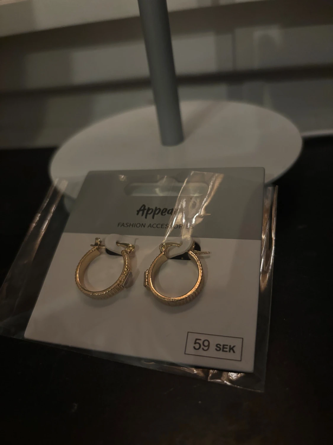 Guldpläterade hoops från Appear - 1