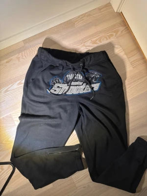 Trapstar panther logo sweatpants - Trapstar panther logo sweatpants