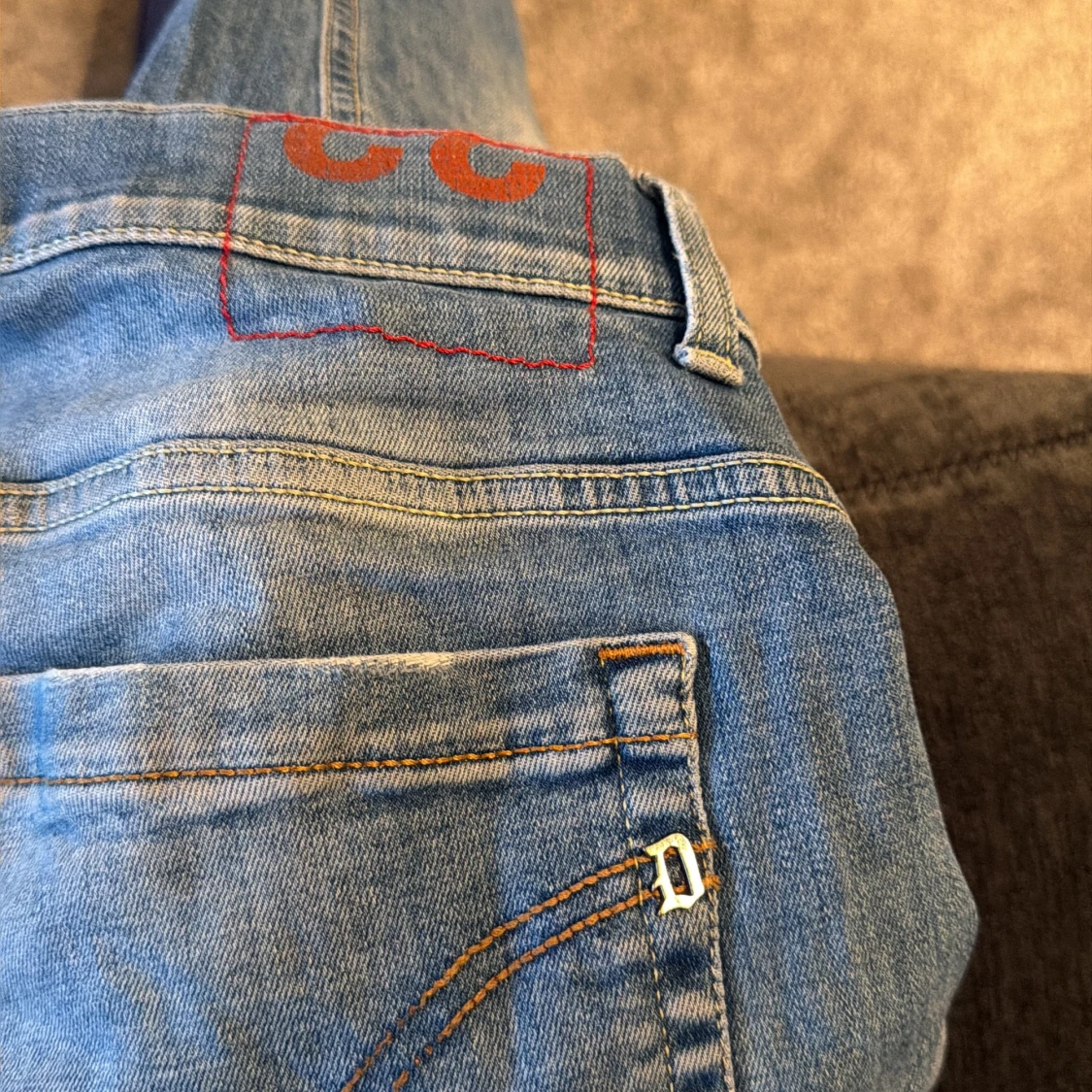 Dondup ljusblå jeans strl 33 - 4