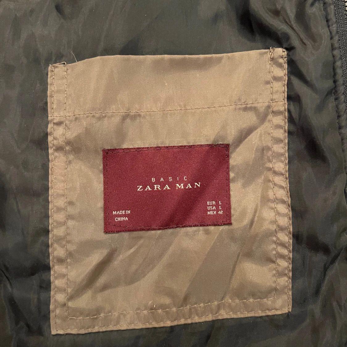 Svart dunväst från Zara  - 2