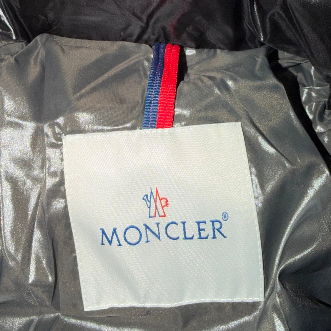 Svart pufferjacka från Moncler - 2