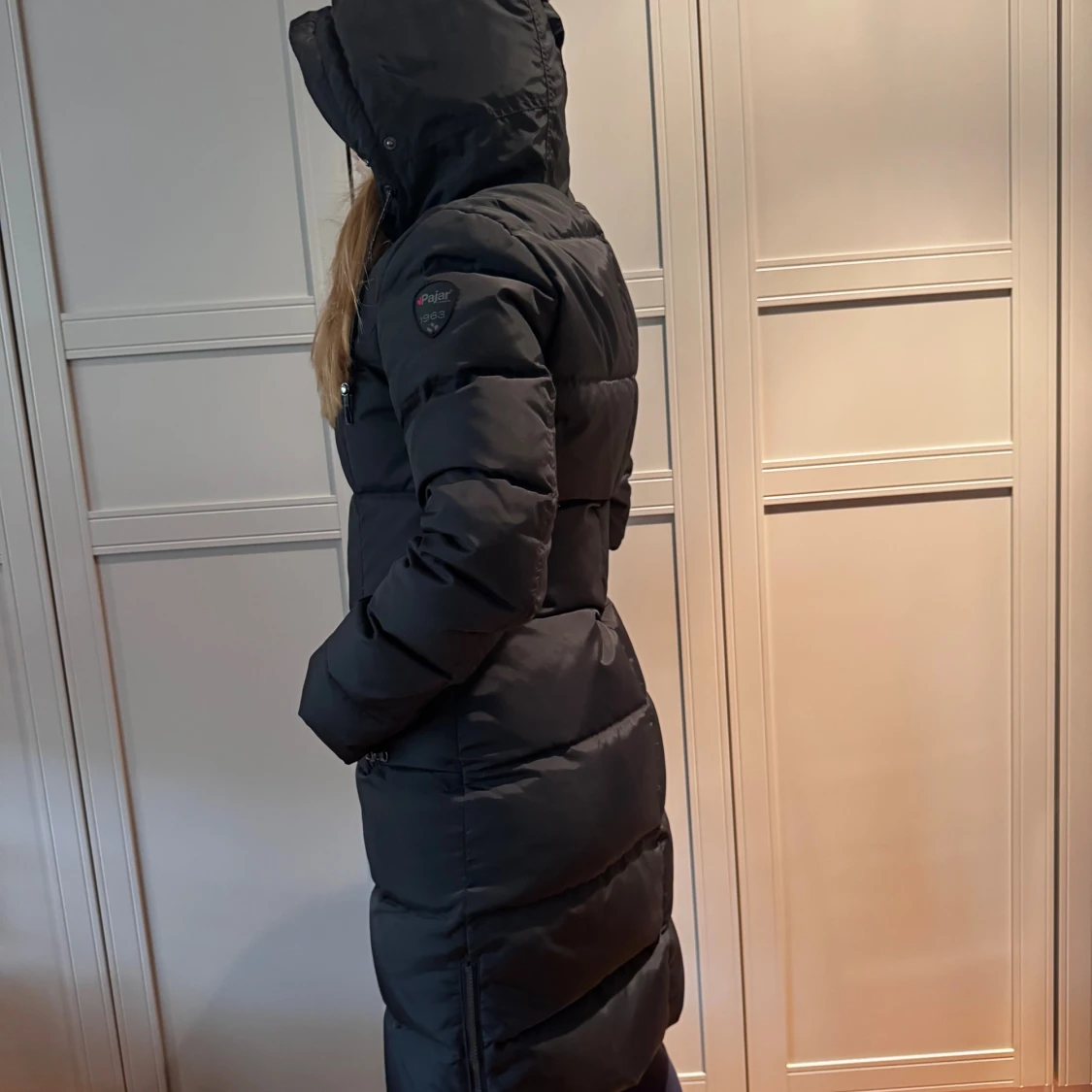 Svart lång dunjacka från Pajar Canada - 2