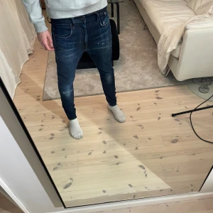 G-Star jeans - G-Star jeans i fet fade| Storlek 29/32 | Mycket bra skick | Skriv till mig vid frågor eller fler bilder!📩