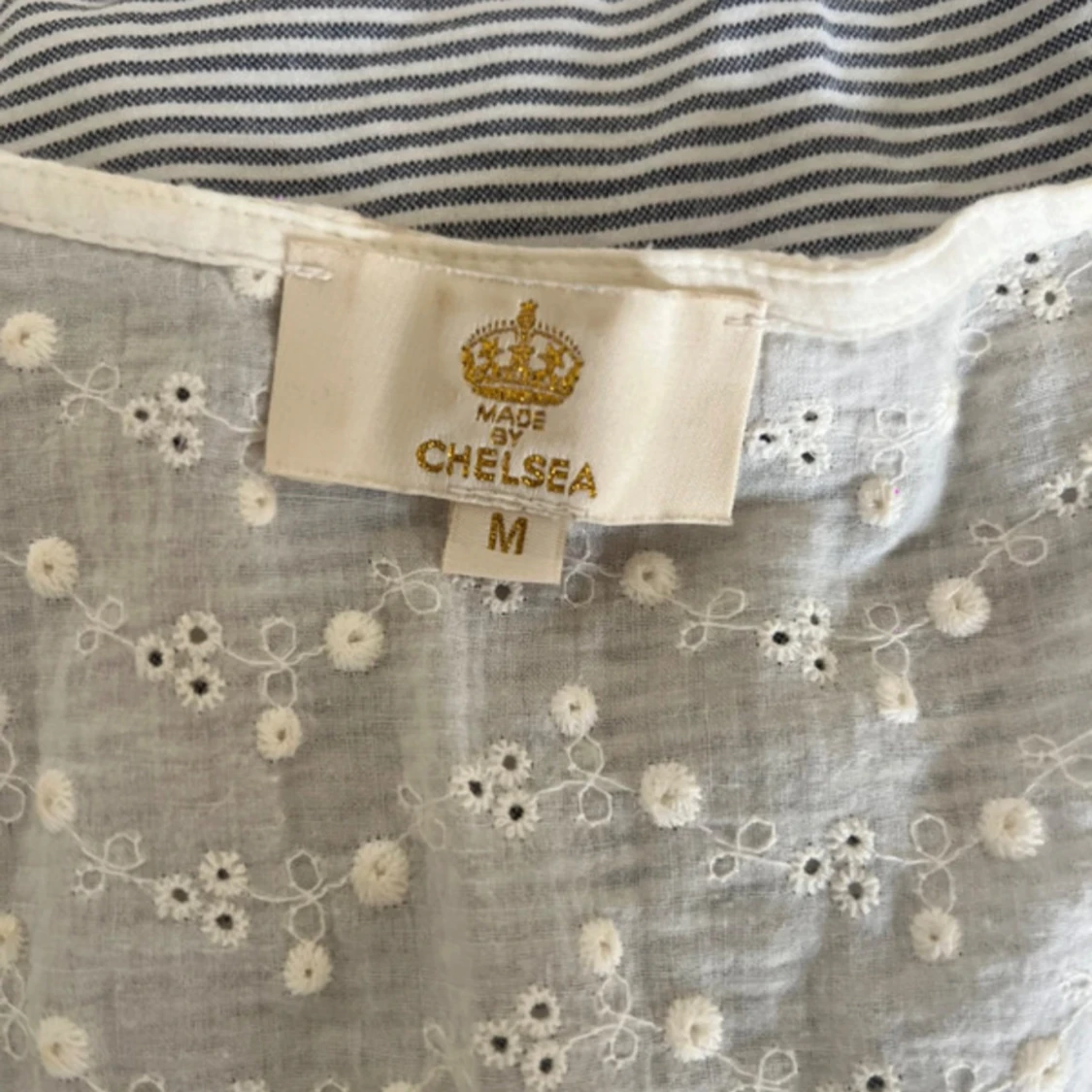 Vit blommig kortklänning Chelsea M - 1