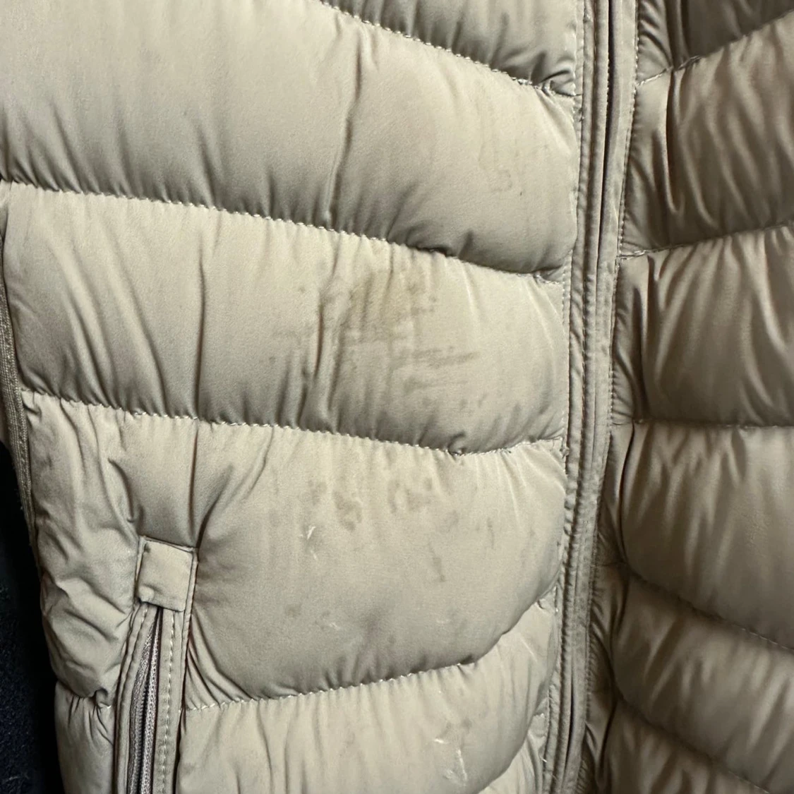 Olivgrön dunjacka med huva från Parajumpers - 3