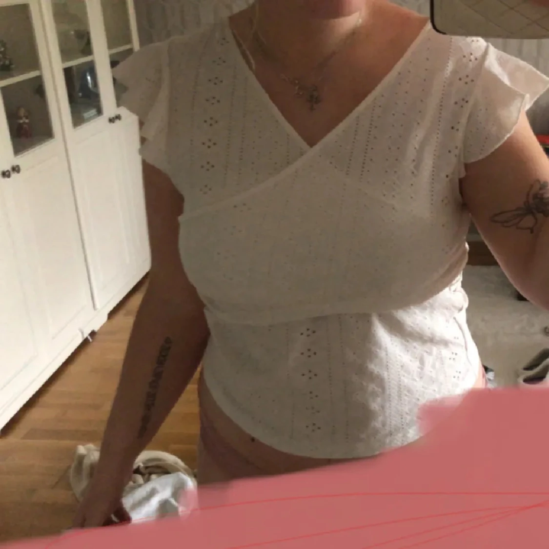 Vit  blus/topp med spetsmönster