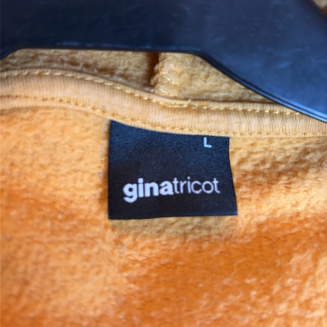 Gul hoodie FEMMETASTIC Gina Tricot - 2