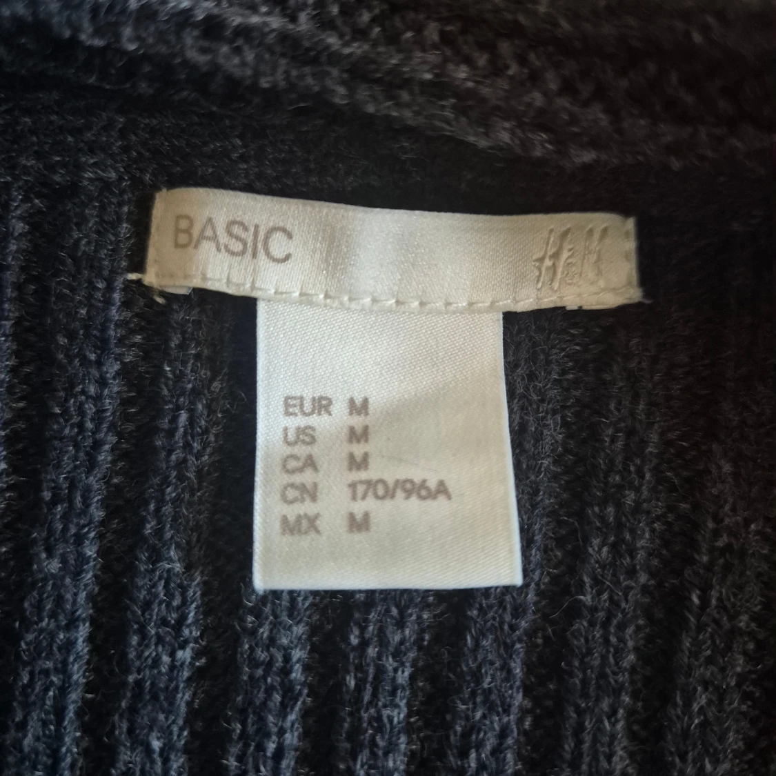 Mörkgrå ribbad kofta från H&M - 2