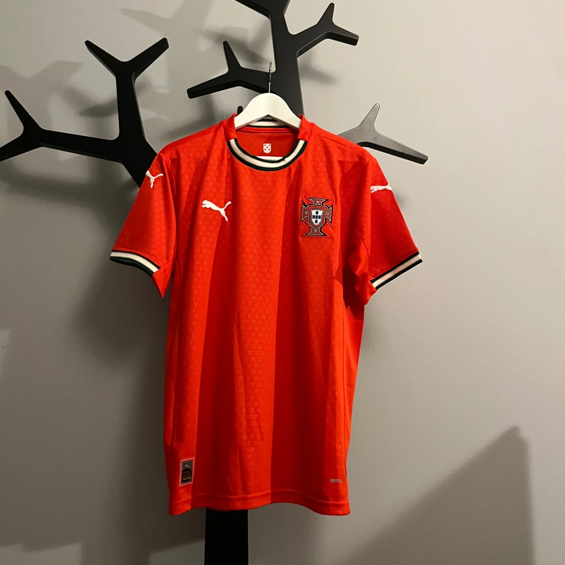 Portugal fotbollströja Puma röd M