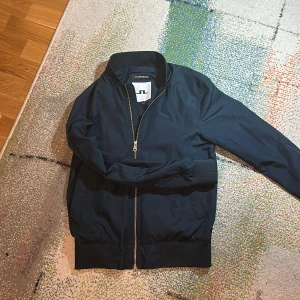 J.lindeberg jacka - J Lindberg windbreaker  Storlek S 10/10 skick. Helt ny 