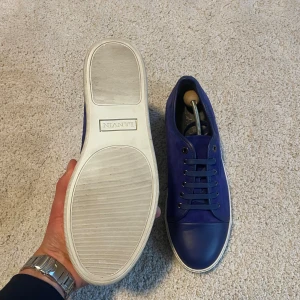 Lanvin skor DBB1 - Marinblå  UK9  Condition:9,5/10 Pris: 1899kr Kom privat vid funderingar och köp