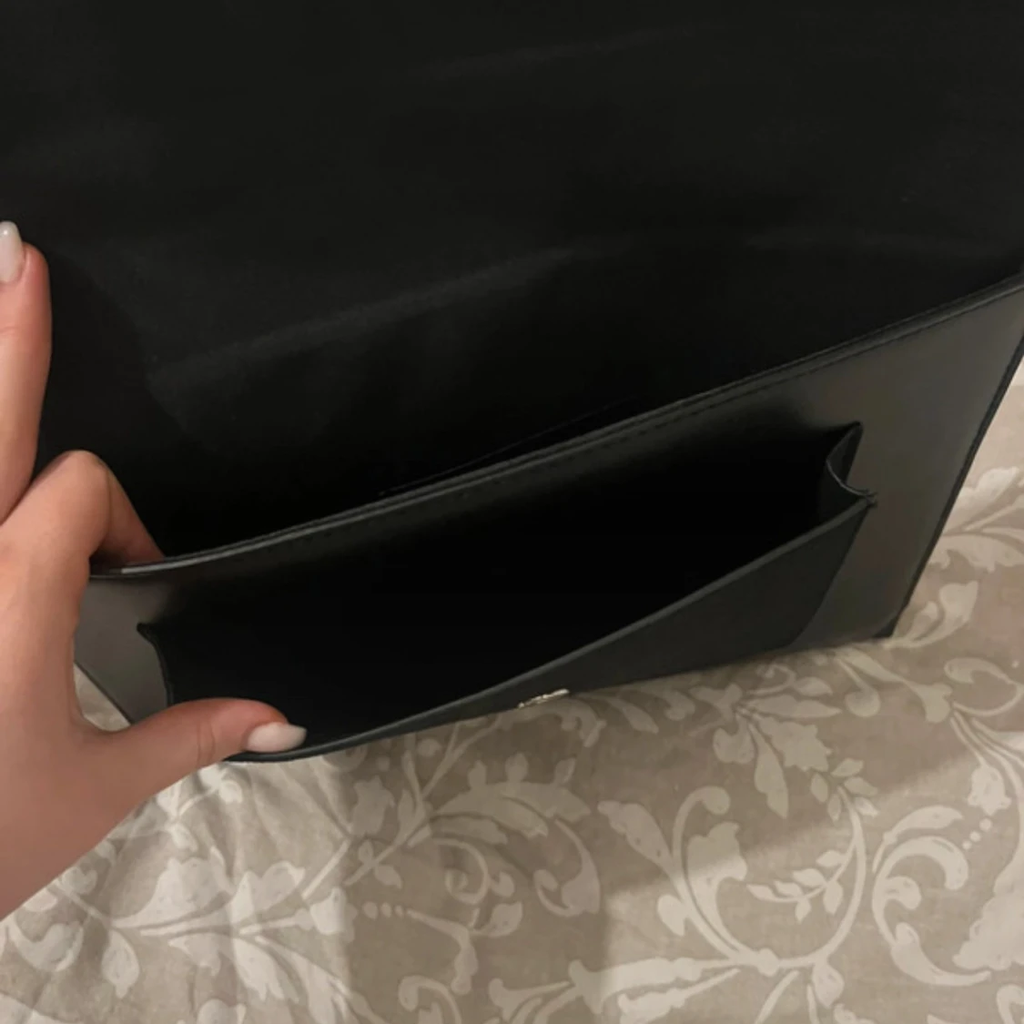 Svart dator/ kuvert Väsk från Carin Wester  - 2