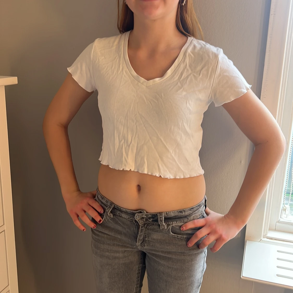 Vit croppad t-shirt från FB Sister/ New Yorker