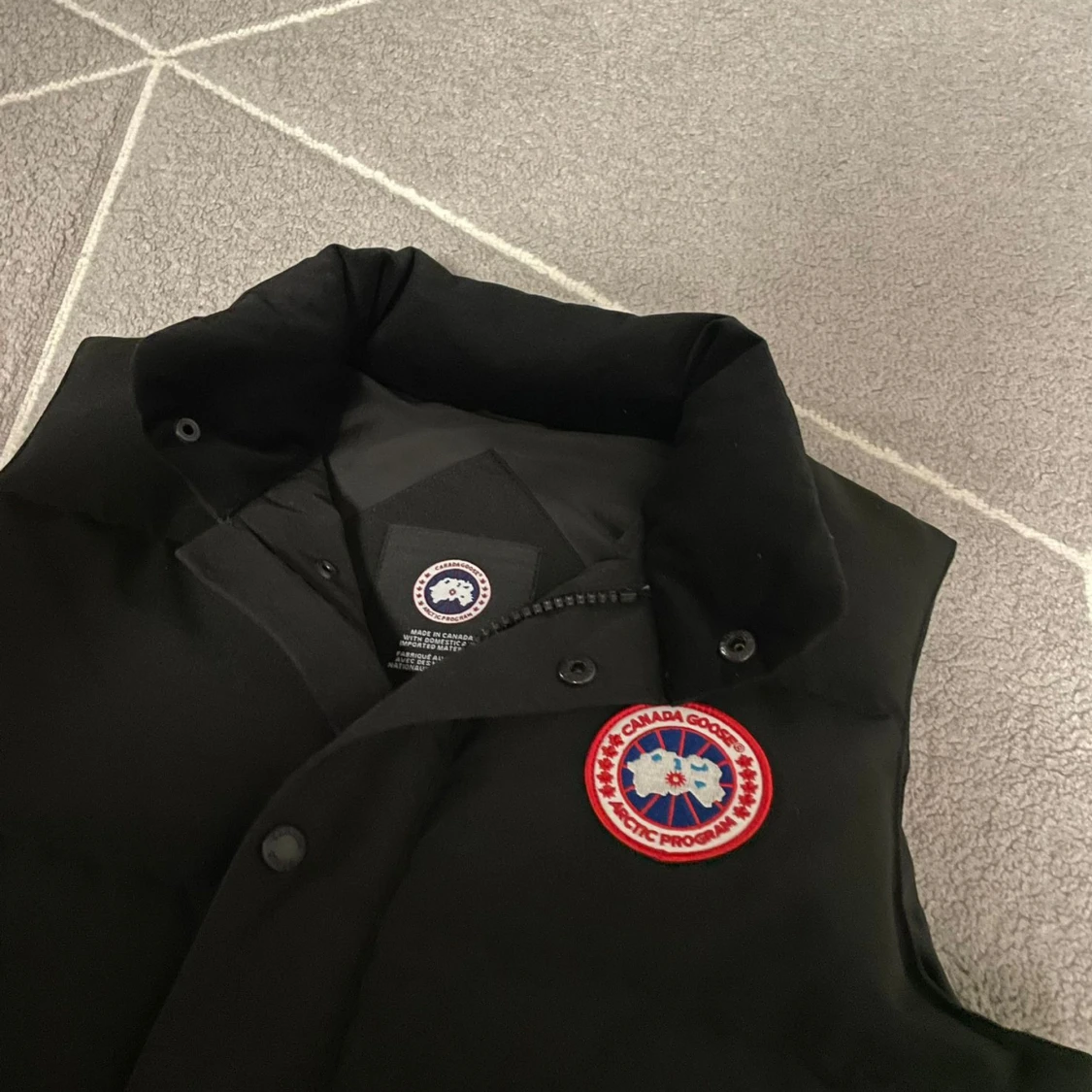 Svart dunväst från Canada Goose - 3