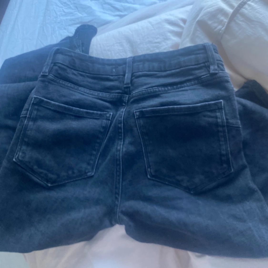 Svarta Zara jeans  - 1