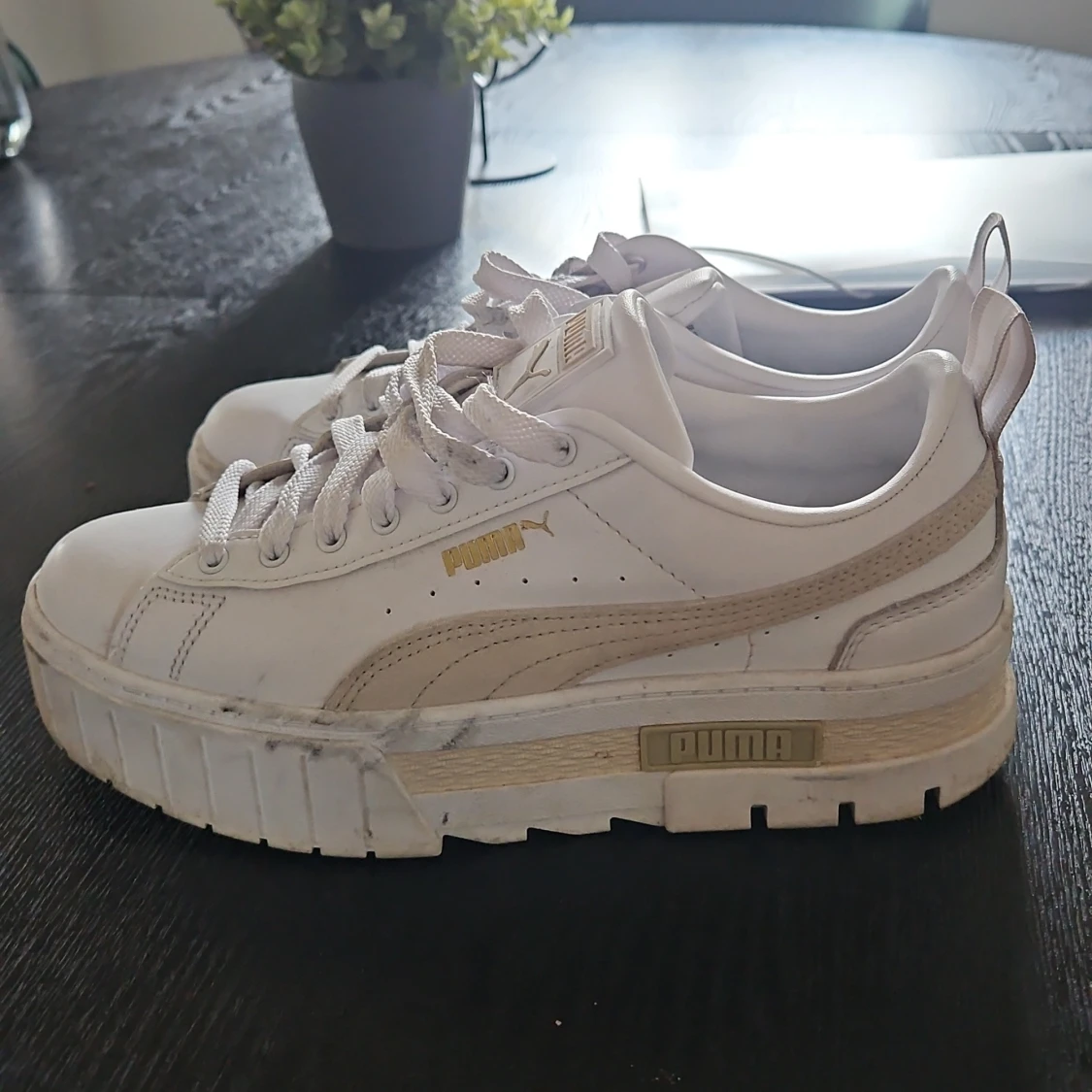 Vita chunky sneakers från Puma - 2