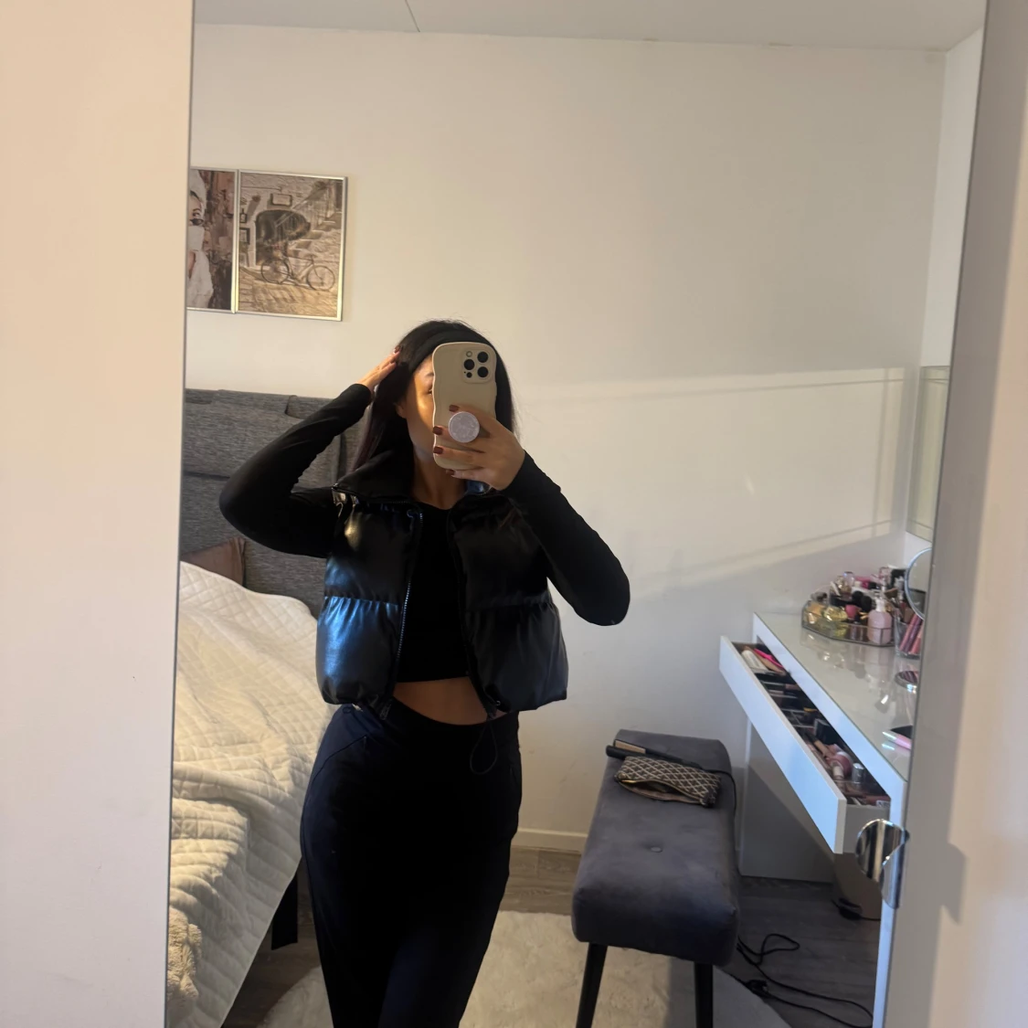 Svart croppad dunväst med dragkedja - 2