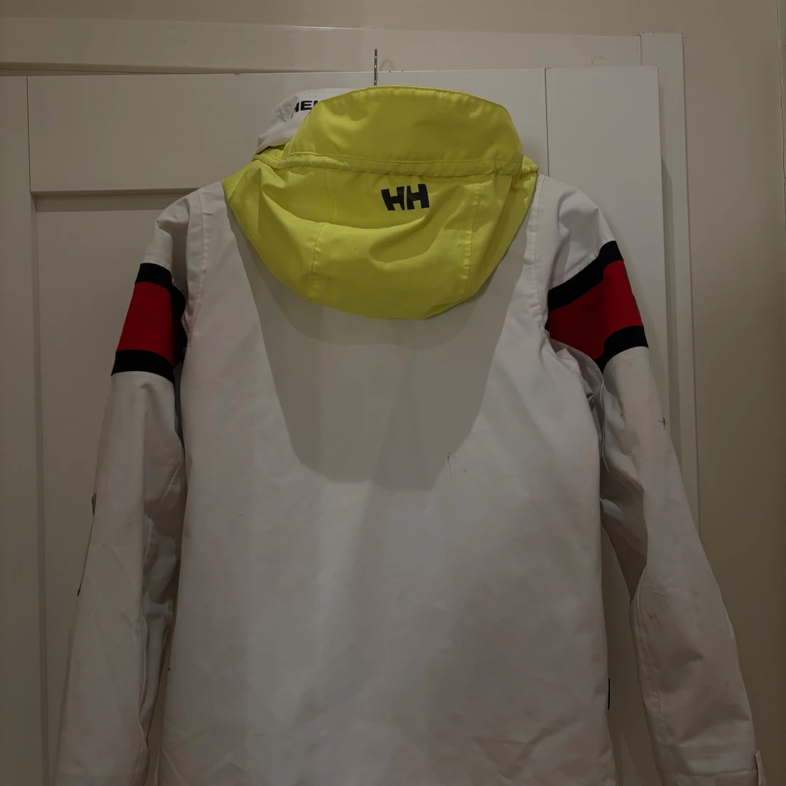 Helly Hansen vit vindjacka med huva - 2