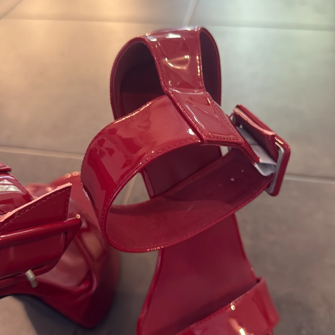 Röda platåsandaler med 16,5cm hög klack - 4