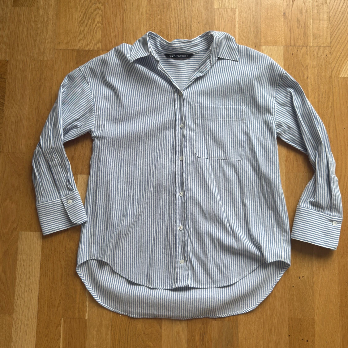 Snygg randig skjorta från Zara